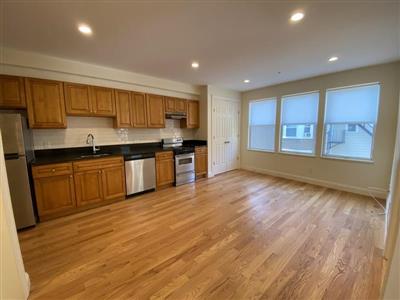 369 Harvard St, Mid-Cambridge