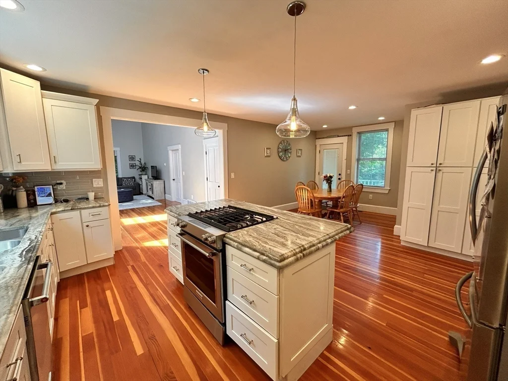144 East St, Sharon