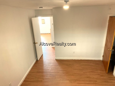2 bed, 1 bath apartment for rent at 625 Somerville Ave Unit 1, Spring Hill — photo 4 of 4