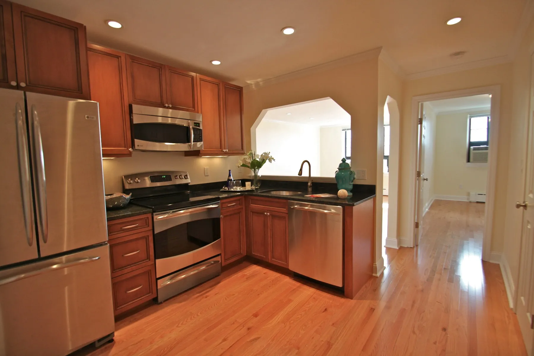 60 Brattle St, West Cambridge