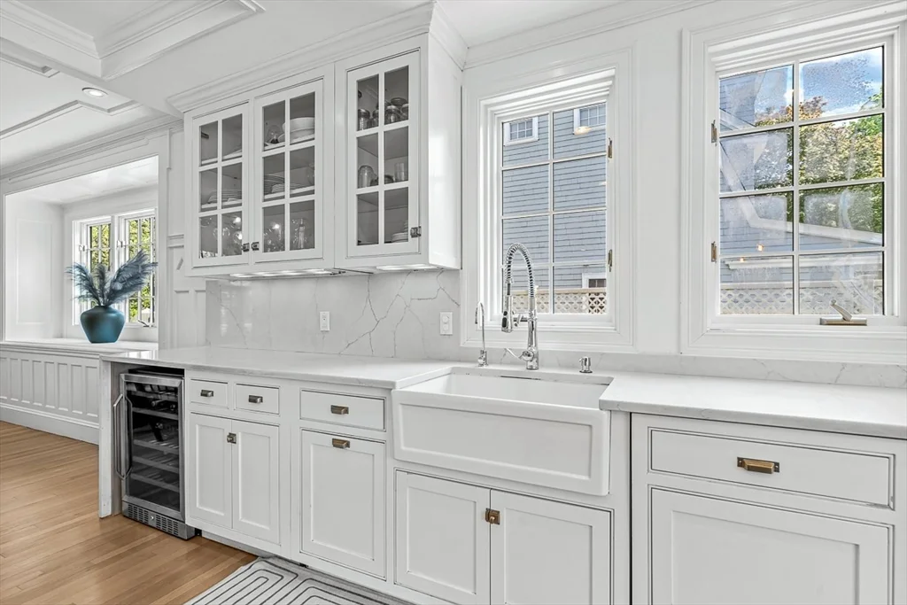 54 Wedgemere Ave, Wedgemere