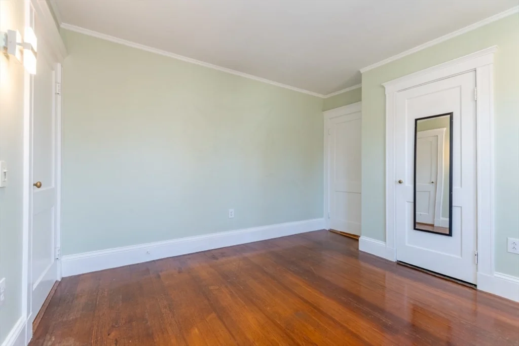 81 Cushing Ave, Belmont