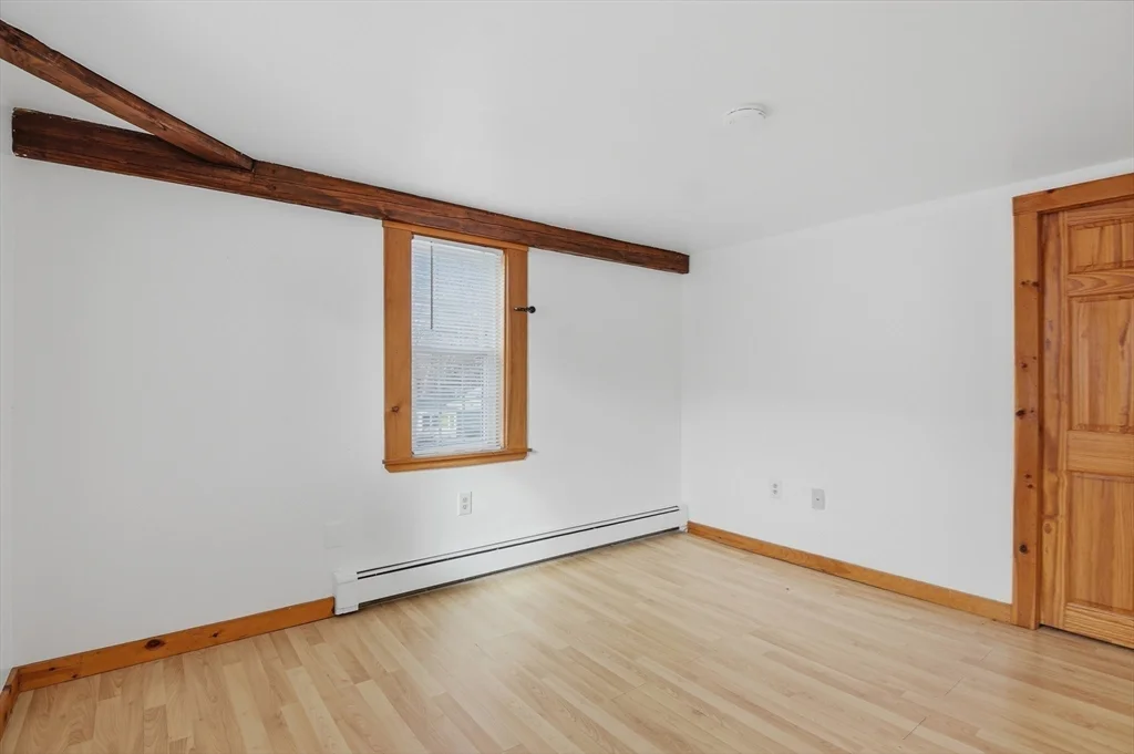 92 Main St, Hopkinton