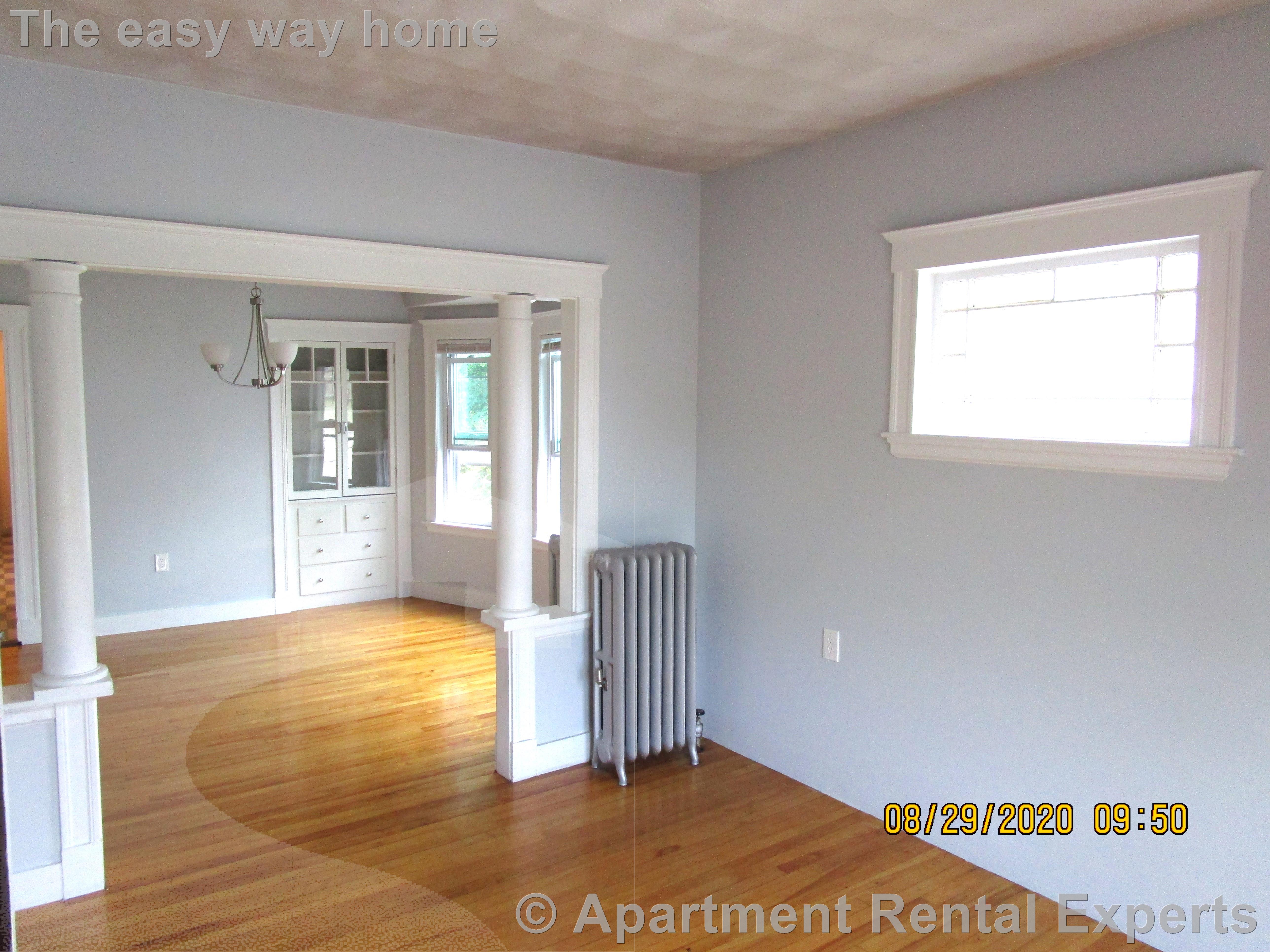 17 Hinsdale St, Tufts