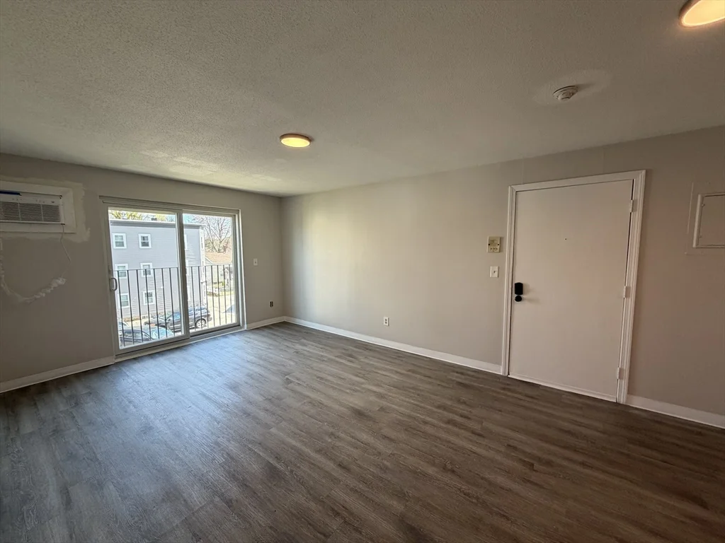 158-162 Water, Lawrence