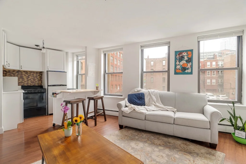 5 N Margin St, North End