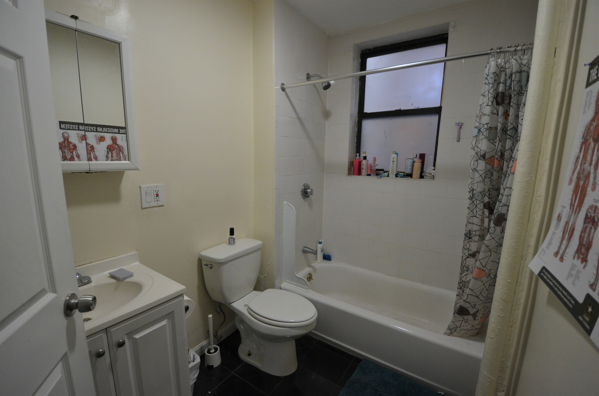 4 bed, 2 bath apartment for rent at 114 Hemenway St Unit 1, Fenway — photo 3 of 25