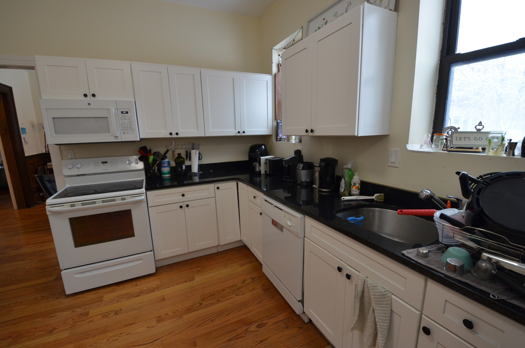 4 bed, 2 bath apartment for rent at 47 Symphony Unit 1, Fenway — photo 6 of 21