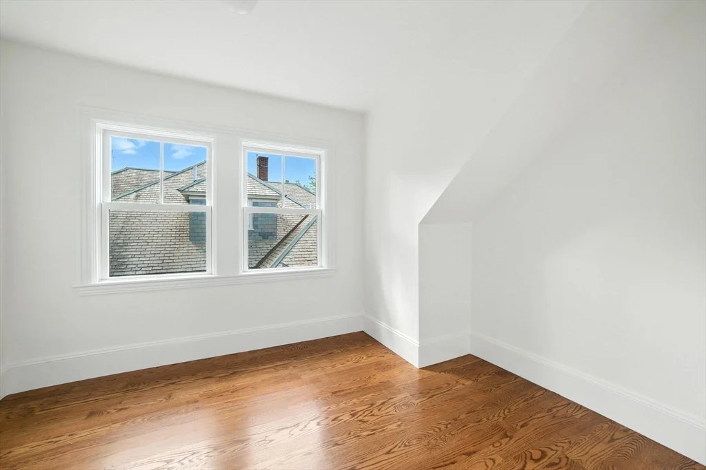 197 Winchester St, Coolidge Corner