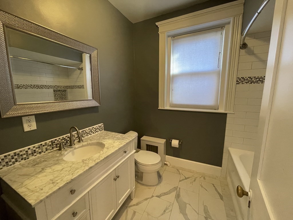 25 Stearns Rd, Coolidge Corner