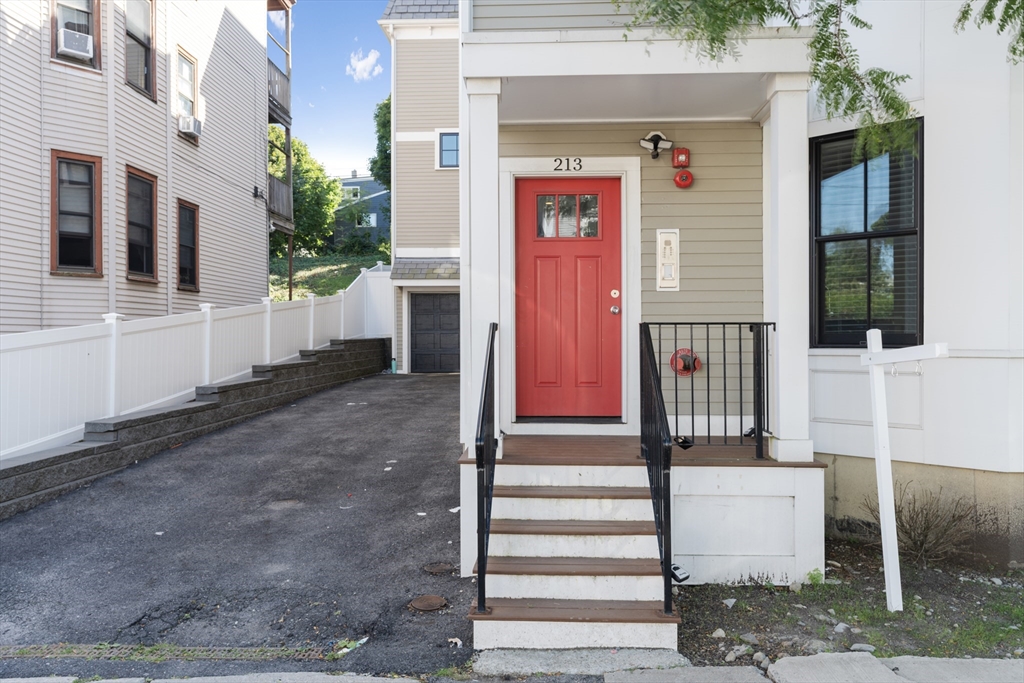 213 East Eagle St, East Boston