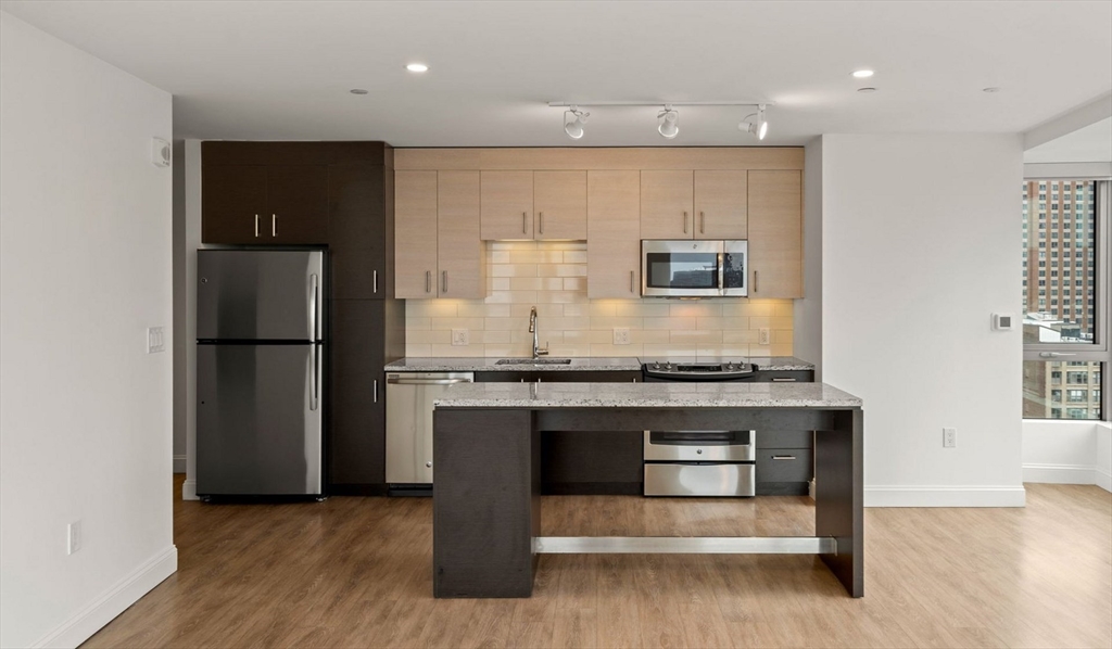 99 Kneeland St, Chinatown