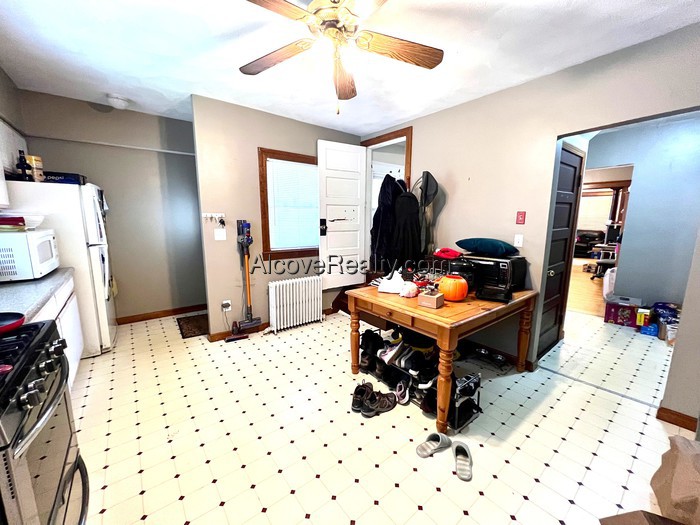 4 bed, 2 bath apartment for rent at 62 Harlow St Unit 1, Arlington — photo 8 of 13