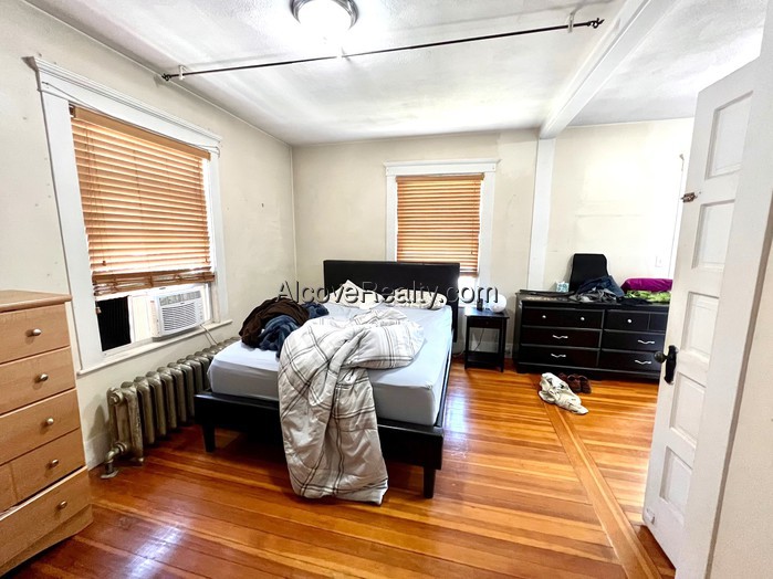 4 bed, 2 bath apartment for rent at 62 Harlow St Unit 1, Arlington — photo 10 of 13