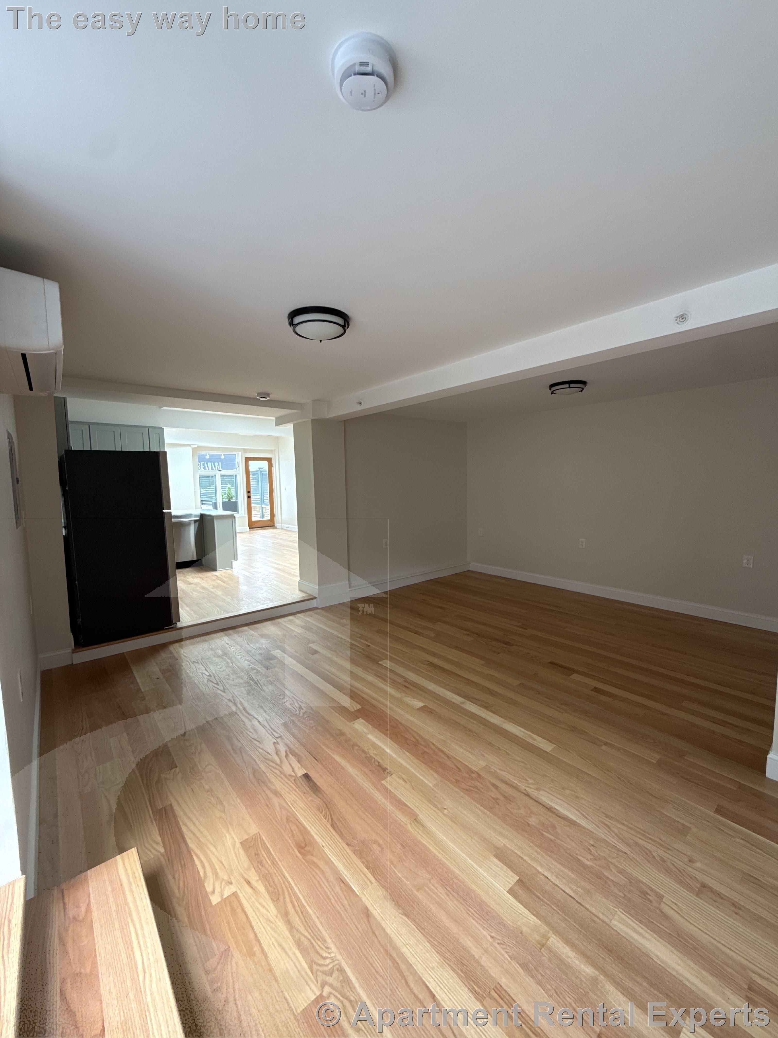 202 Elm St, Davis Square