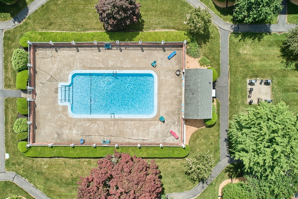 89 Pleasant St, Medfield