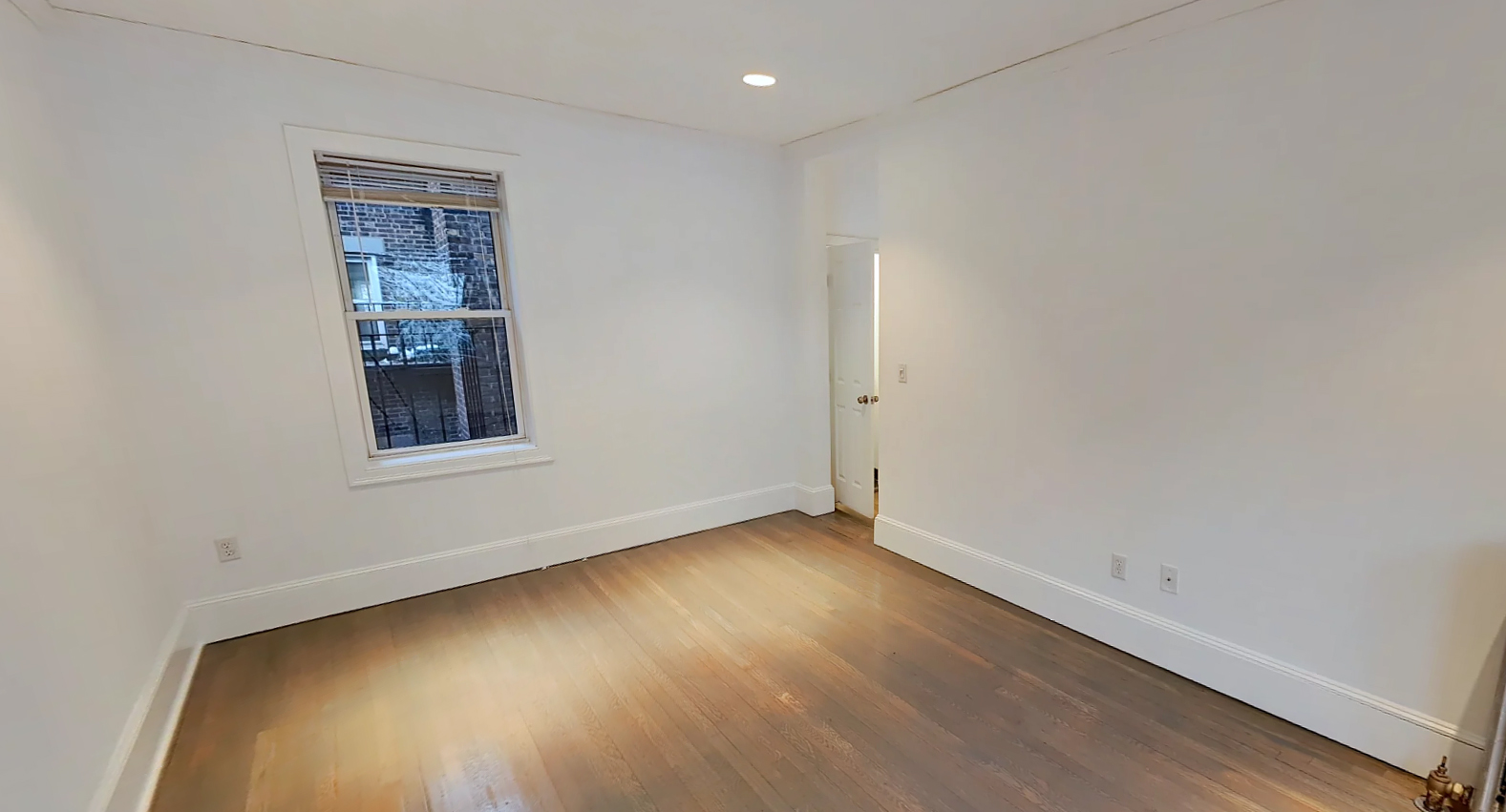 109 Queensberry St, Fenway