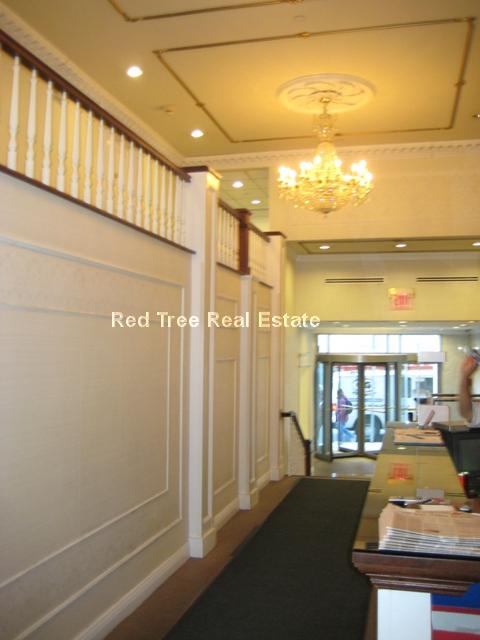 62 Boylston St, Midtown