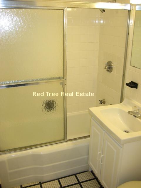 62 Boylston St, Midtown