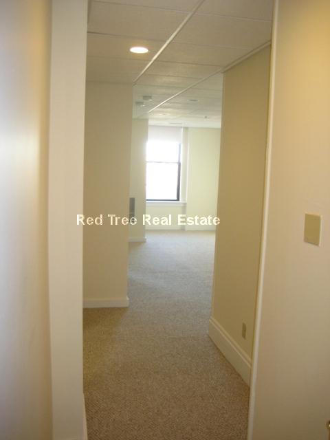 62 Boylston St, Midtown