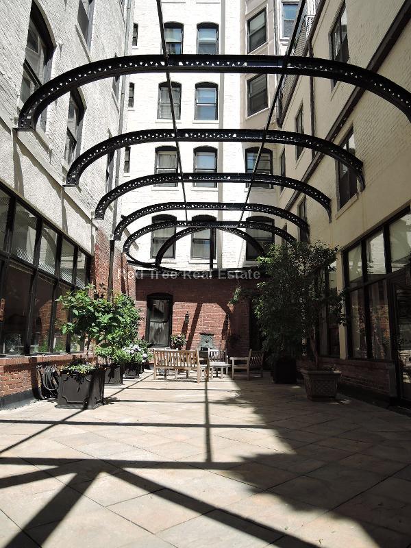 416 Commonwealth Ave, Back Bay