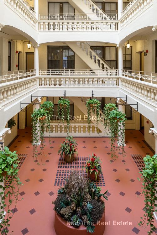 33 Edgerly Rd, Fenway