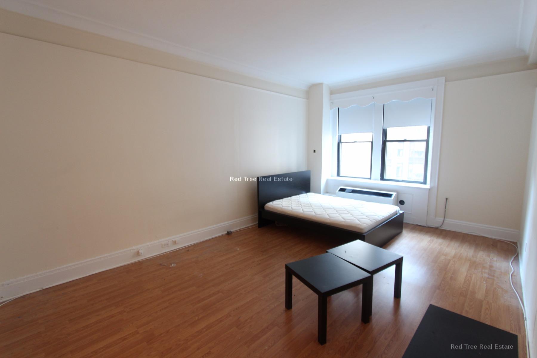 62 Boylston St, Midtown