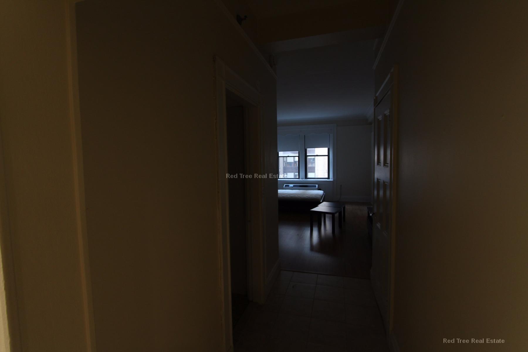 62 Boylston St, Midtown