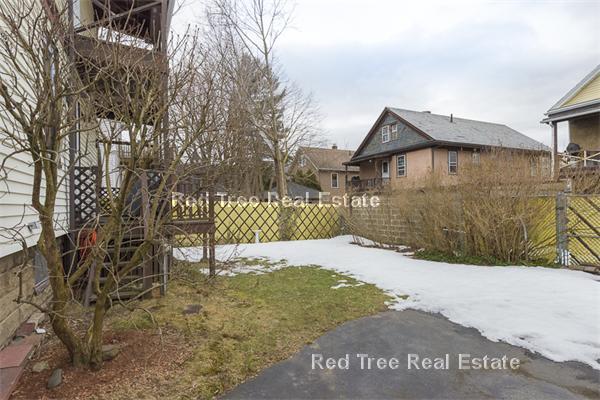 59 Quincy St, Medford