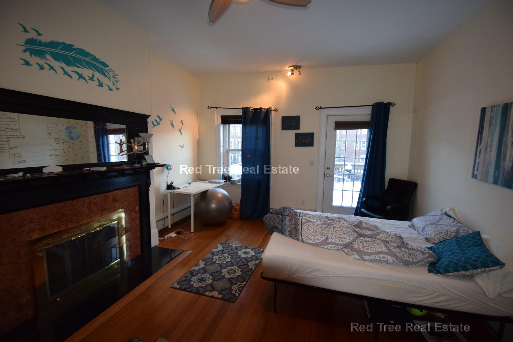 1689 Beacon St, Aspinwall Hill