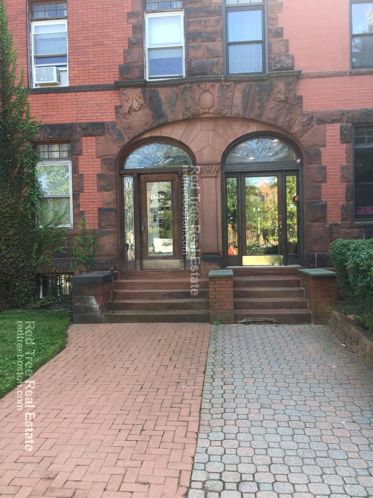 1801 Beacon St, Brookline