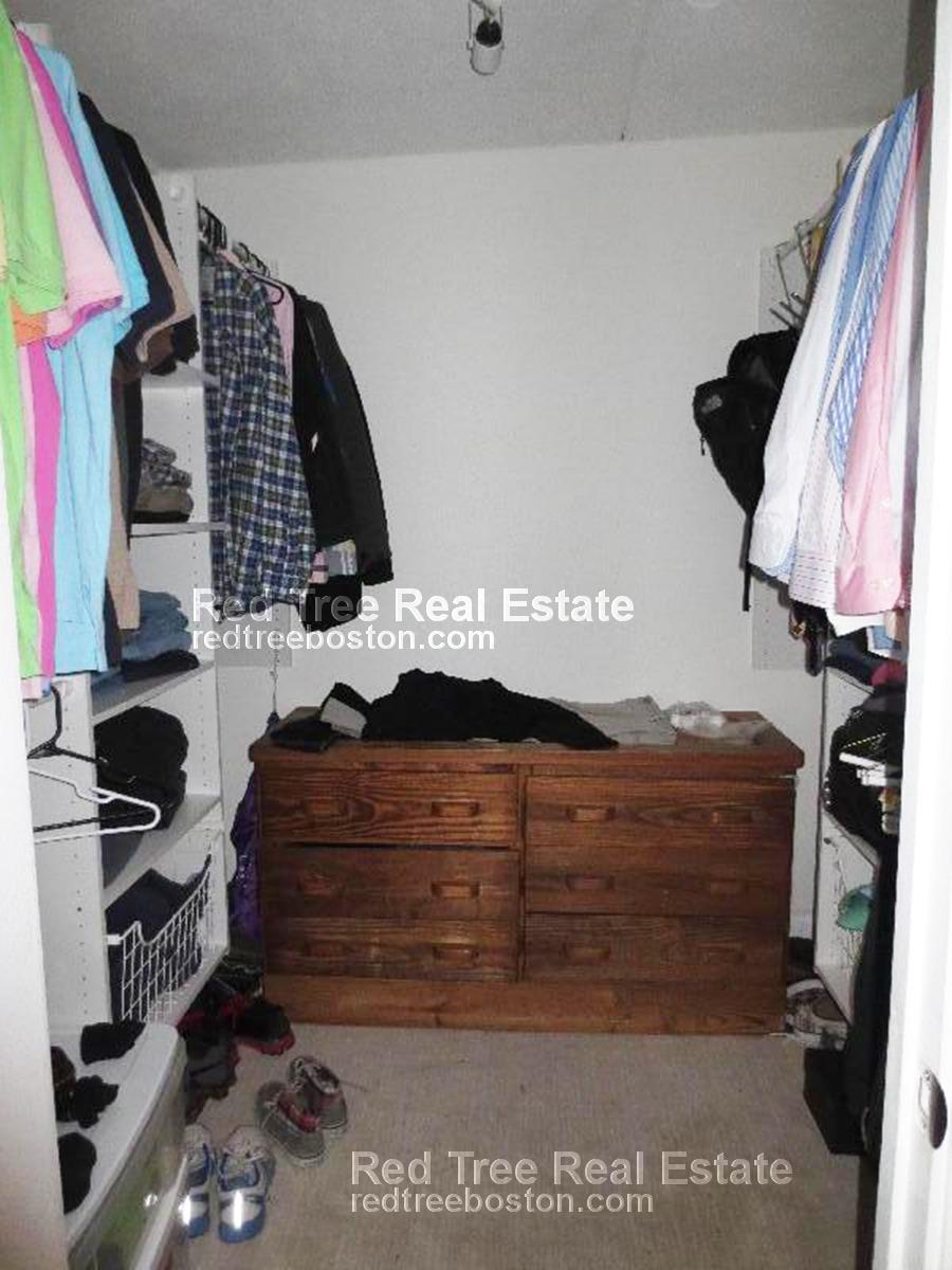 22 Hayden St, Mission Hill