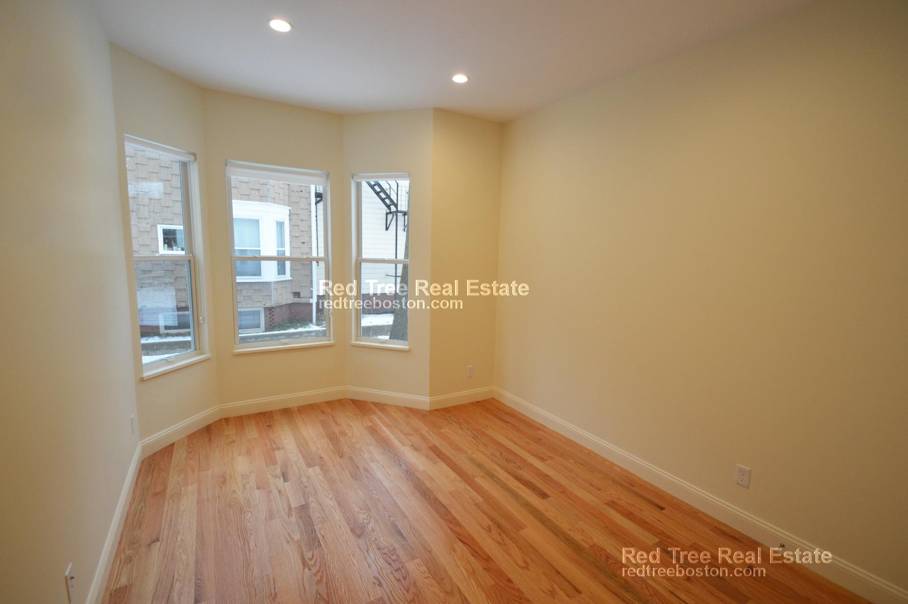 379 Harvard St, Mid Cambridge