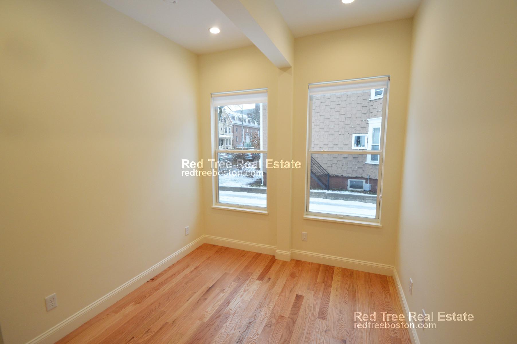 379 Harvard St, Mid Cambridge