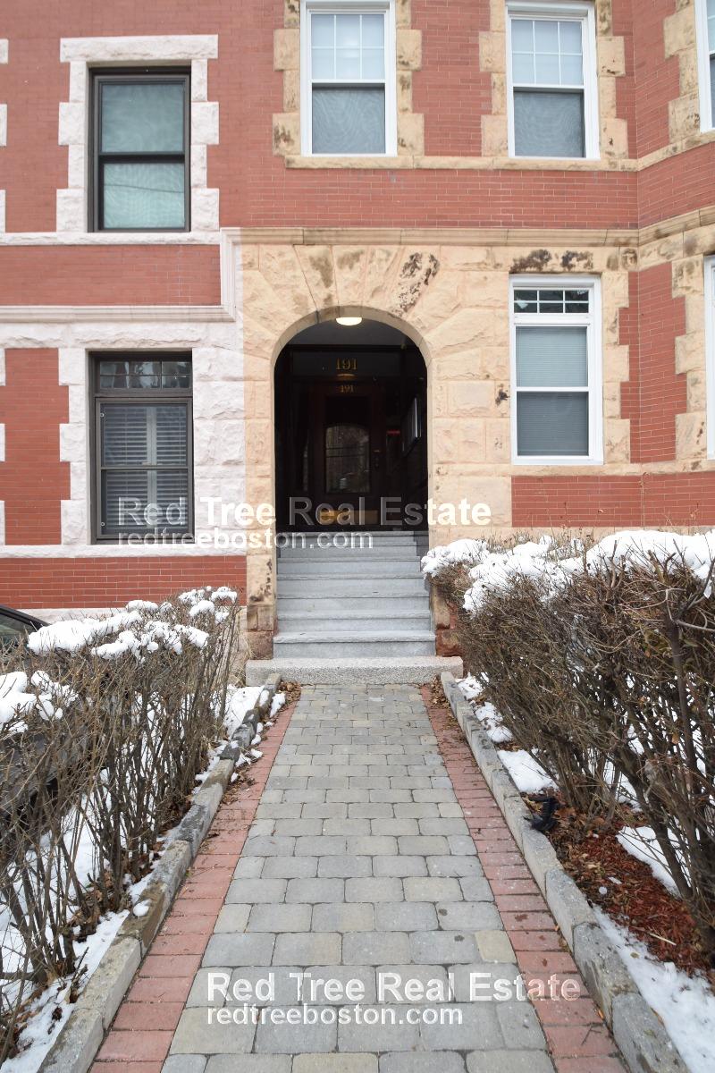 191 Winthrop Rd, Aspinwall Hill