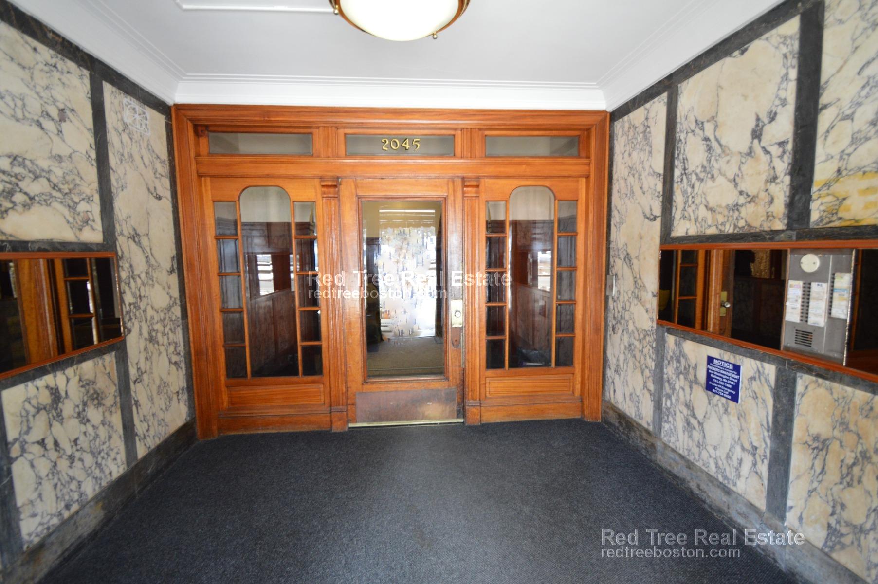 2045 Commonwealth Ave, Brighton