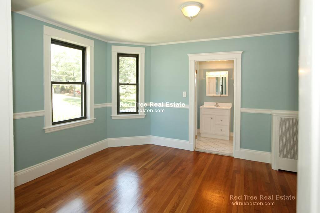 508 Heath St, Chestnut Hill