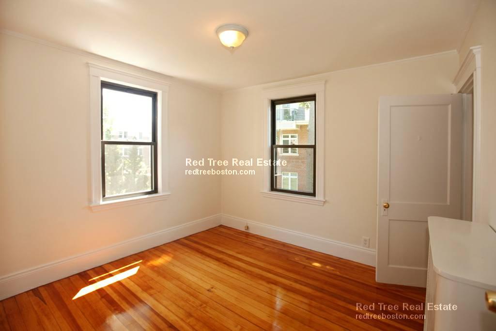 508 Heath St, Chestnut Hill