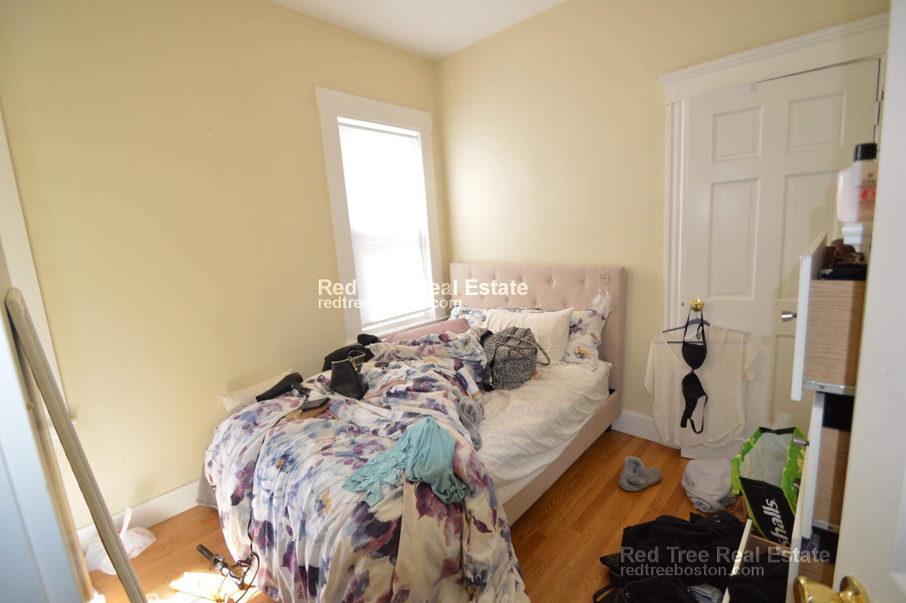 19 Roseclair St, Dorchester