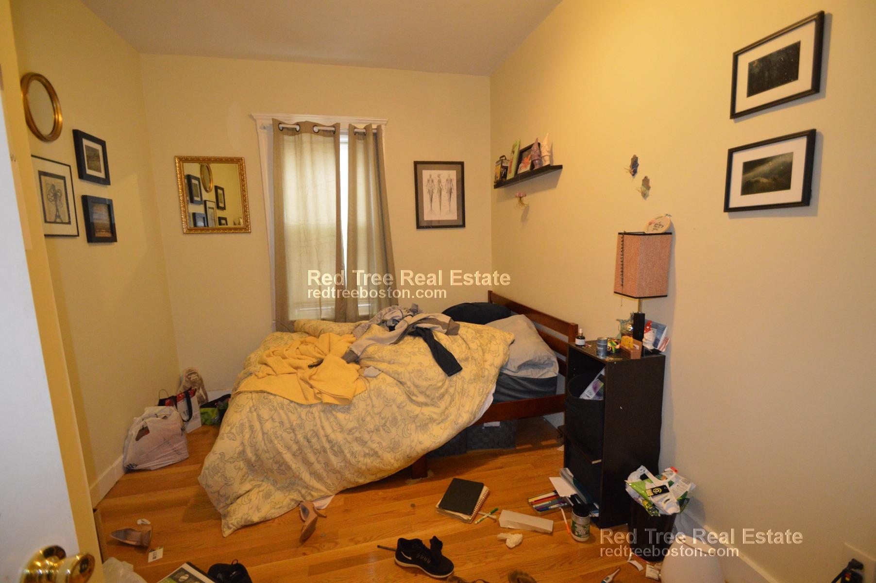 19 Roseclair St, Dorchester