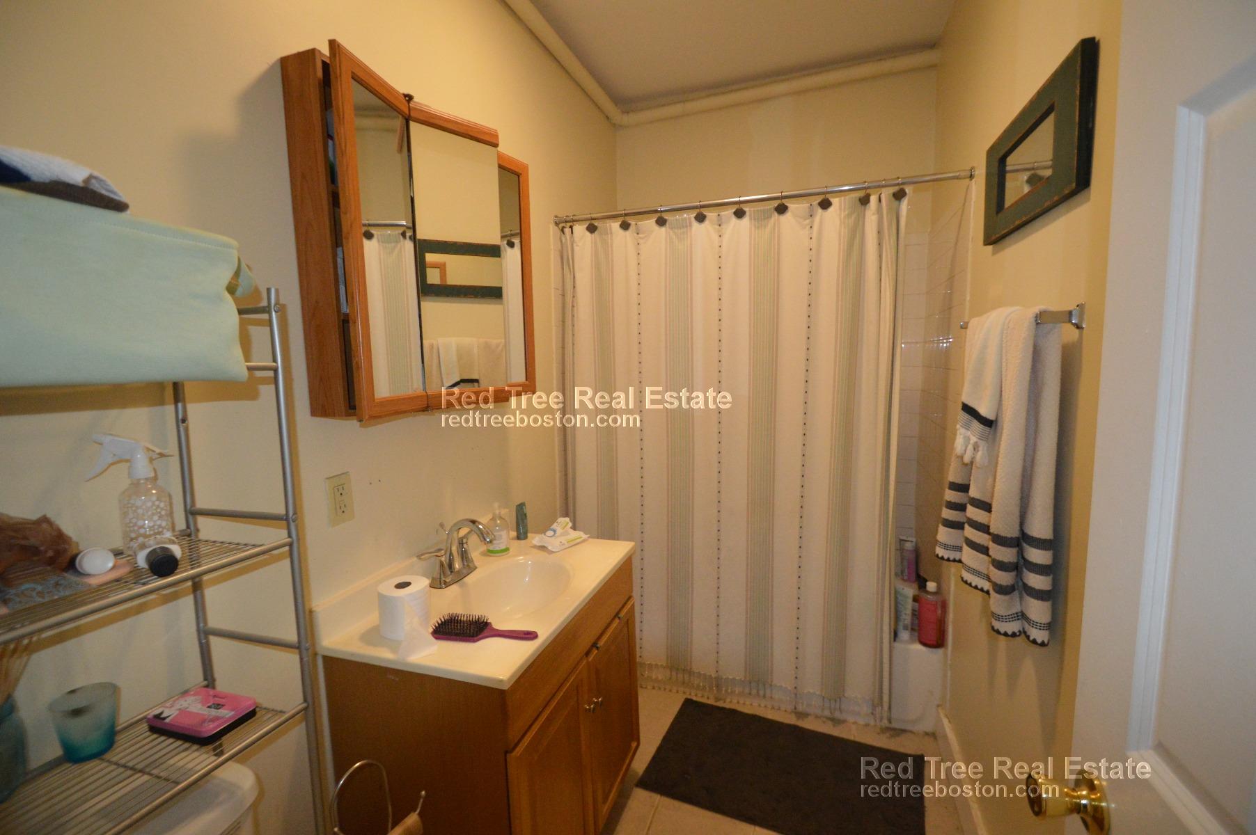 19 Roseclair St, Dorchester