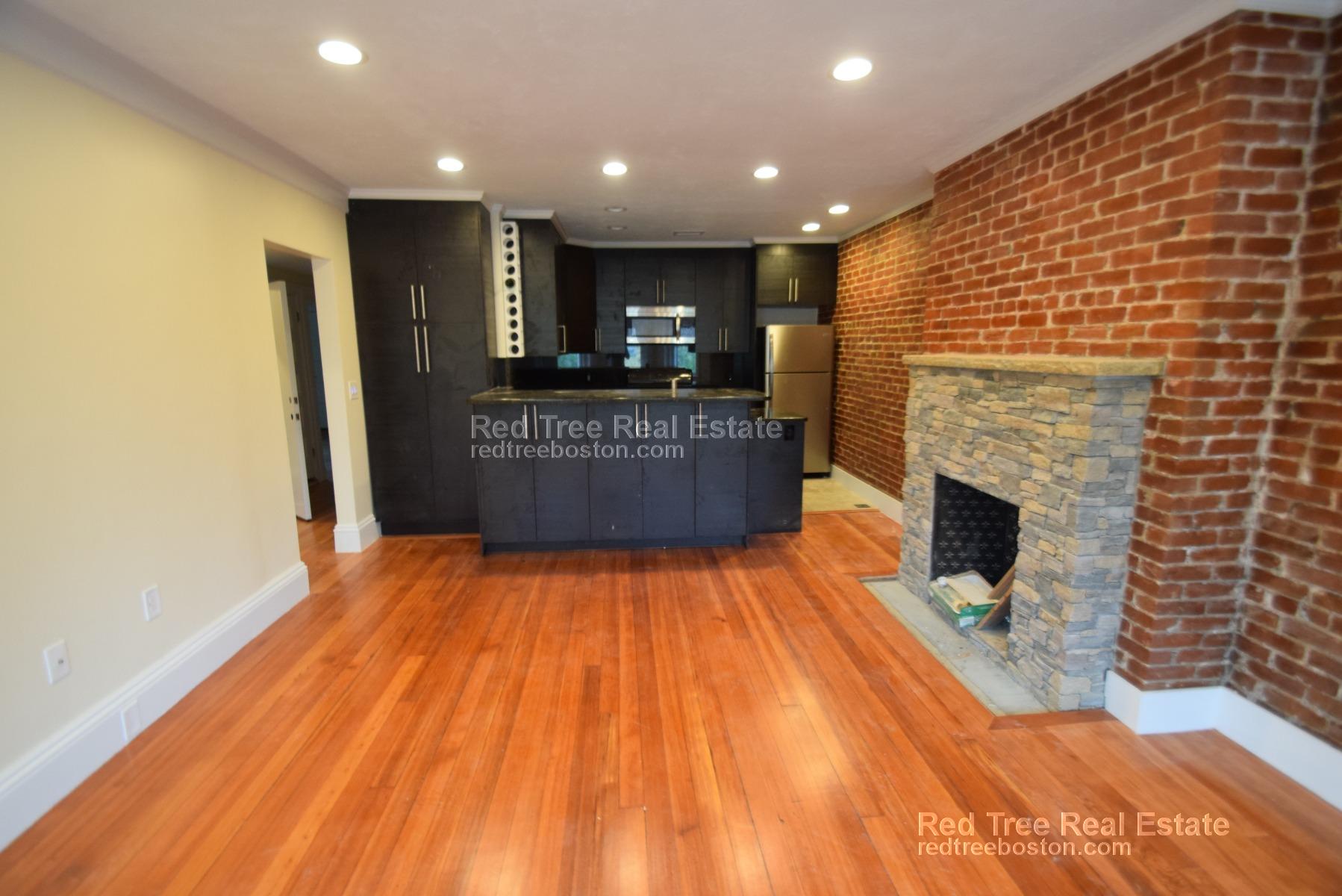 1616 Beacon St, Corey Hill