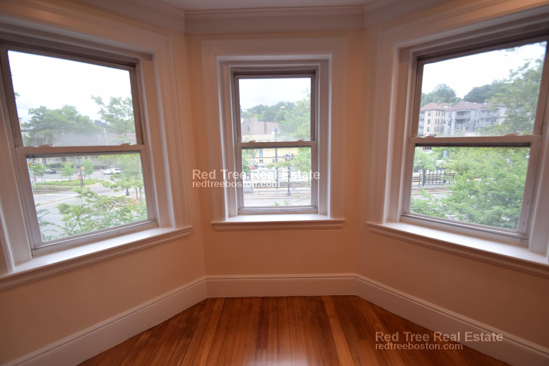 1616 Beacon St, Corey Hill