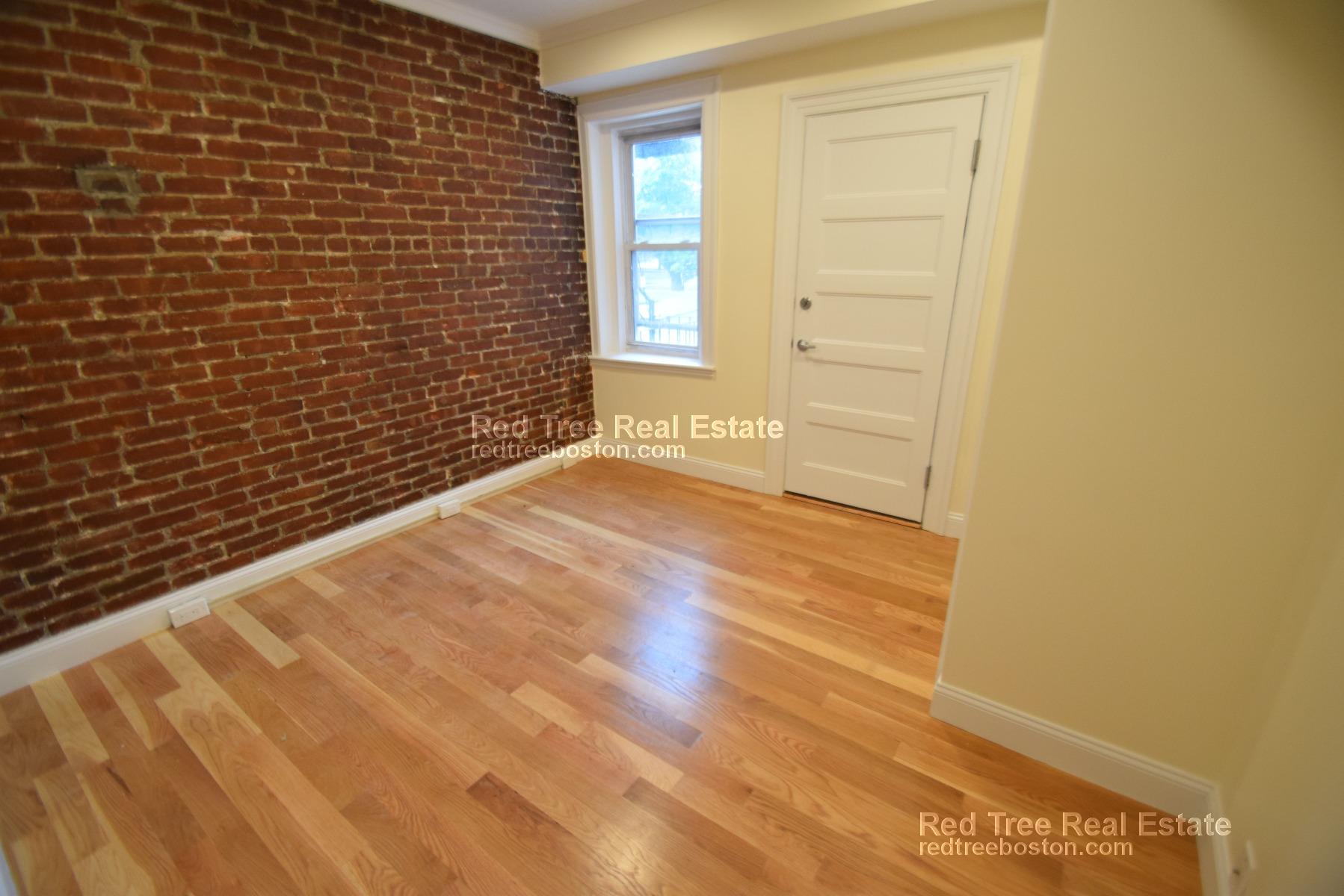 1616 Beacon St, Corey Hill