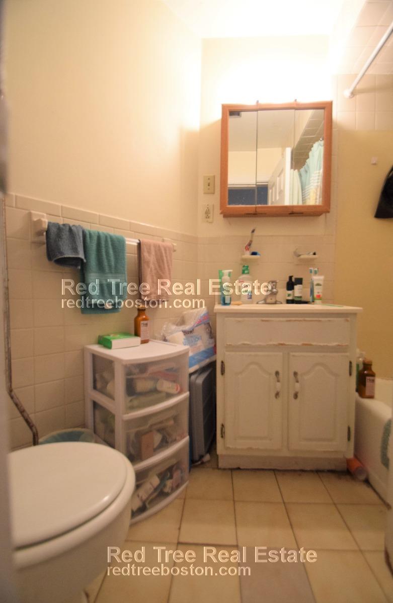 2 Islington St, Allston