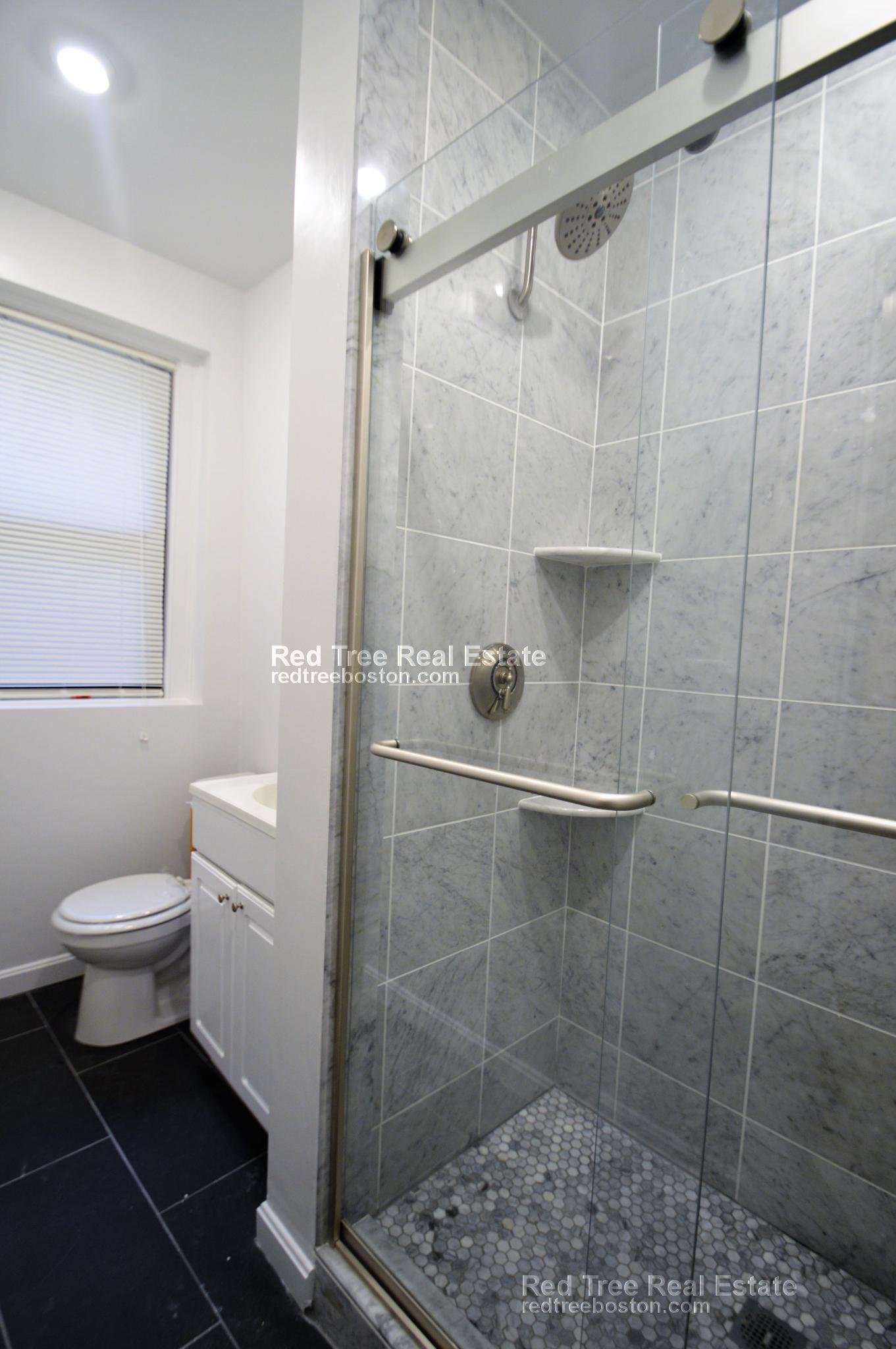 11 Peterborough St, Fenway