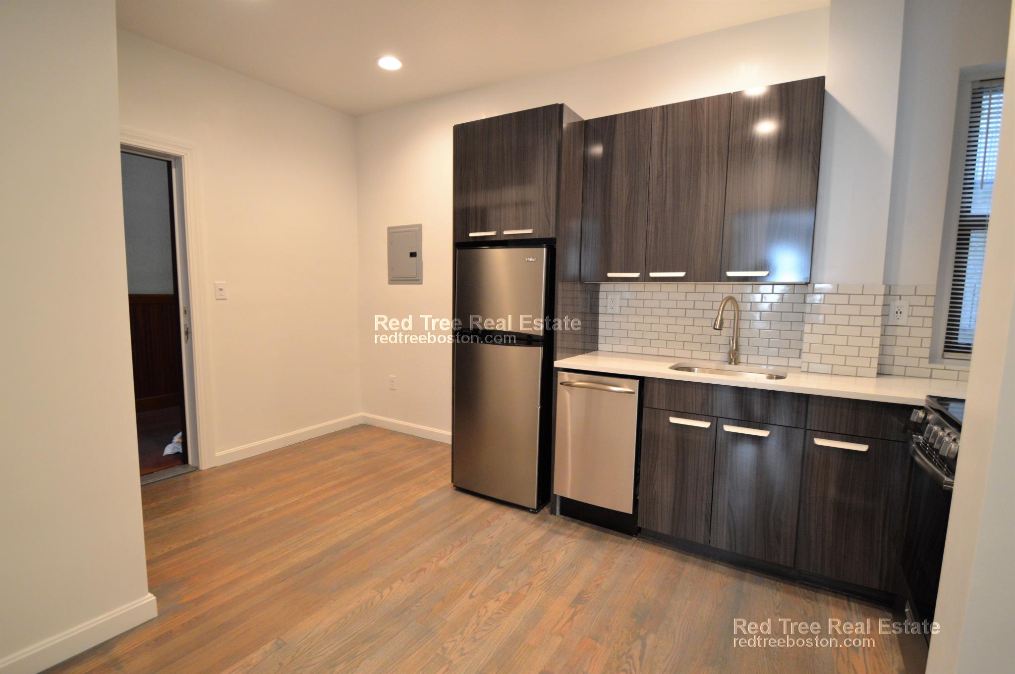 11 Peterborough St, Fenway