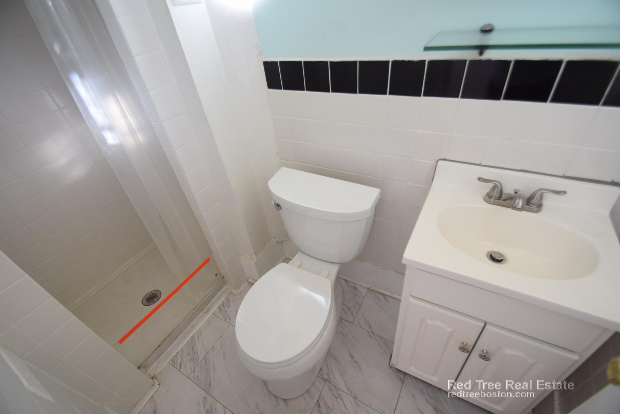 682 Parker St, Mission Hill