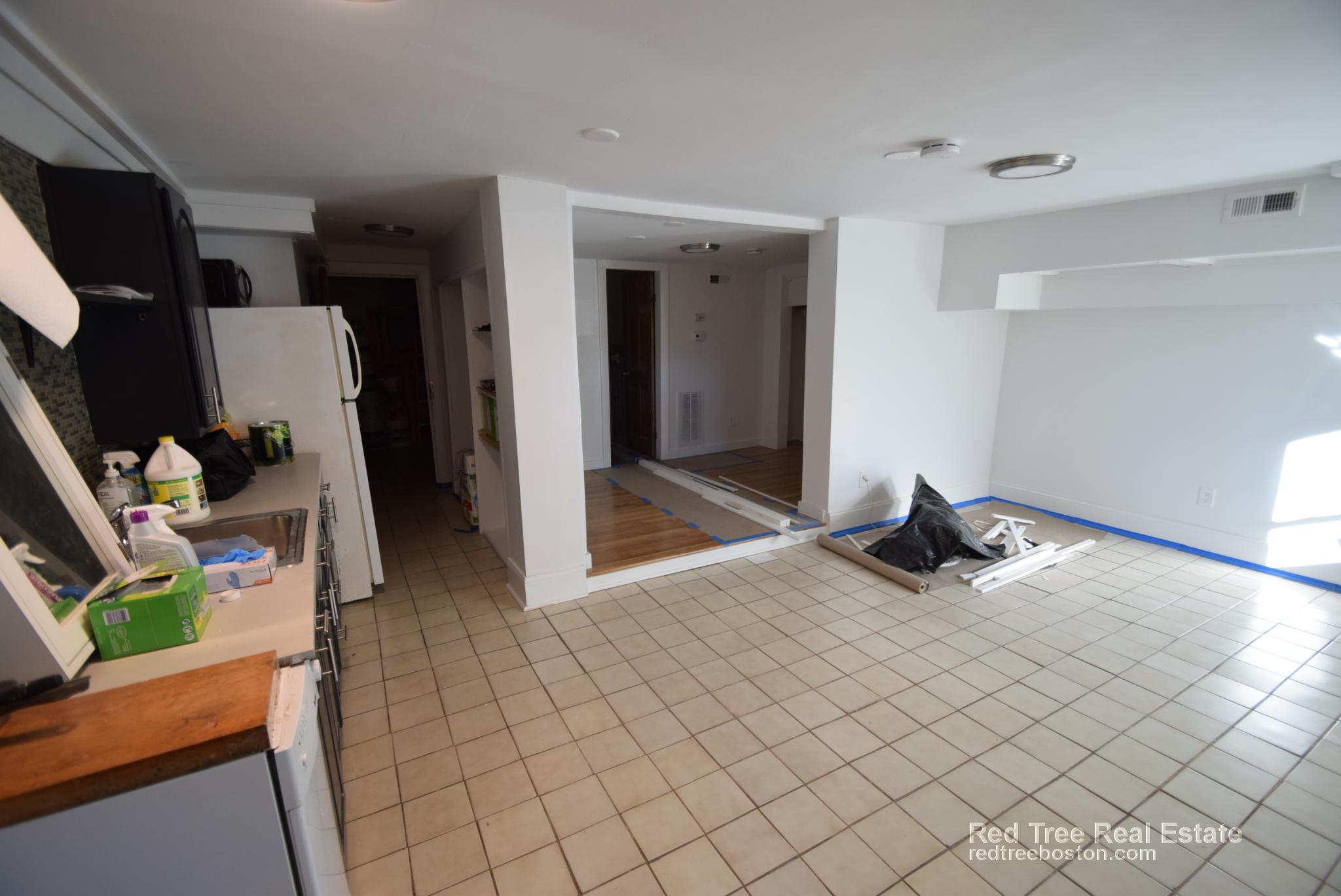 682 Parker St, Mission Hill