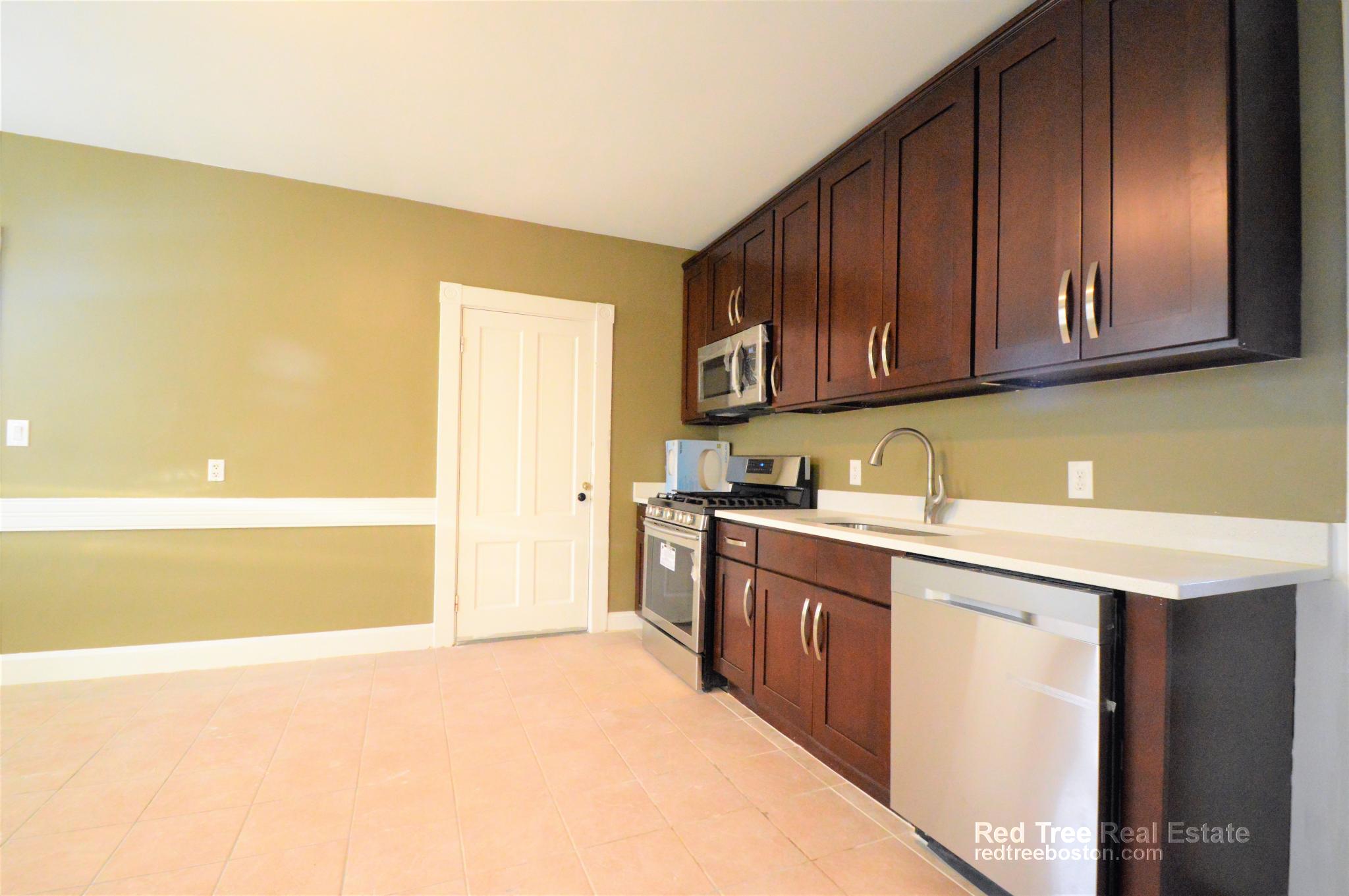 10 Treadway Rd, Dorchester